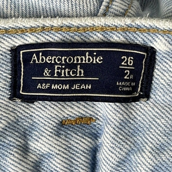 ABERCROMBIE & Fitch Mom Jeans 26 / 2 High Rise Raw Hem Acid Light Wash - Picture 7 of 8